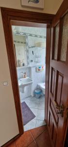 Ένα μπάνιο στο Apartament Hexagon nr 4 +20 φωτογραφίες