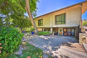 CornvilleGuest Suite with Patio in Arizona Wine Country的车道房屋外景