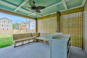 Ein Sitzbereich in der Unterkunft Beachy Dunes OBX KDH128