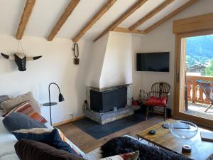Posezení v ubytování Verbier Sunny apt, fabulous view & balcony, sleeps 8