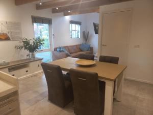 Posezení v ubytování B&B De Kaagse Boer