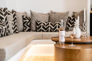Posezení v ubytování Almiriki Naxos Beachside Living