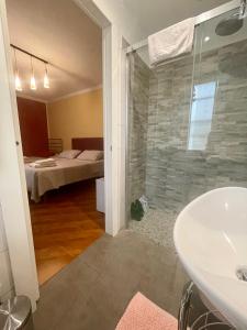 Ένα μπάνιο στο Bed and Breakfast L'Albero Maestro