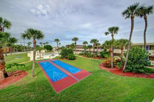 The swimming pool at or close to Motel 6-Cocoa Beach, FL