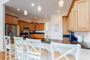 Kuchyň nebo kuchyňský kout v ubytování Bayside Resort --- 31536 Winterberry Pkwy