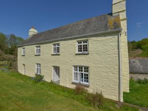 Gallery image of Tregonhawke Farmhouse in Cawsand