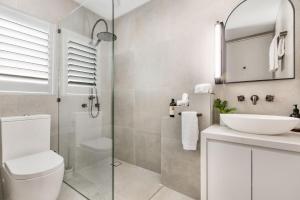 Ένα μπάνιο στο Sundown Lodge 4 Edgar Bennett Avenue 14 +12 φωτογραφίες