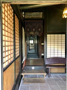 Afbeelding uit fotogalerij van 自然の中の古民家ゲストハウスちゃいはな庵 Organic county style classic house Chaihana an in Lake Toya +21 foto's