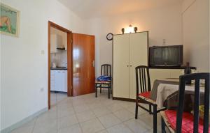 Gallery image of Awesome Apartment In Racisce With Kitchen in Račišće