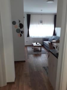 A seating area at Apartman Anđela i Aleksa Divčibare