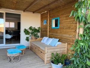Patio alebo iná vonkajšia časť ubytovania Hérault Agréable maison avec piscine
