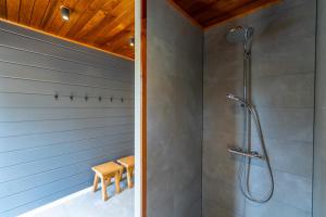 Koupelna v ubytování Jõeranna Pond House + 18 fotografií
