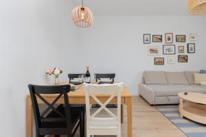 Posedenie v ubytovaní Marina Corner Apartment Gdynia by Noclegi Renters