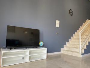 TV a/nebo společenská místnost v ubytování CriteriaHome! nice&easy