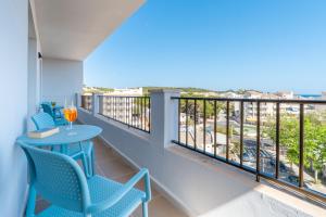 Un balcón o terraza de Apartaments La Perla Negra
