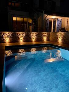 Piscine de l'établissement Villa Uhaïna ou située à proximité