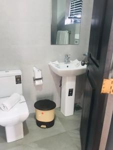 Bilik mandi di 3R Resort
