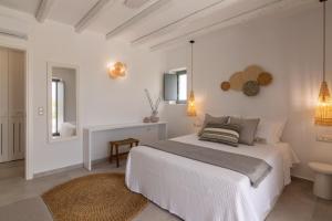 Gallery image of Isalos Villas with private pool, sleeps 4 in Naxos Chora