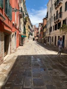 Külalistemaja naabruskond või selle läheduses asuv naabruskond