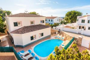 The swimming pool at or close to Villa Genestar by Villa Plus