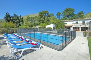 Der Swimmingpool an oder in der Nähe von Villa Sol Pollensa by Villa Plus