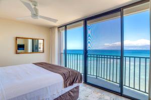 Gallery image of K B M Resorts- VIR-1204 Penthouse Ocean Views! in Kahana