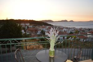 Balcony o terrace sa Best House, Sea View II, Pylos Messinias
