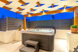 Kép Eleni Luxury Maisonette with Jacuzzi szállásáról Iráklióban a galériában