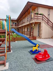 Sân chơi trẻ em tại Casa Olimpia 2 Mai