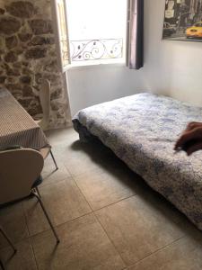 Postel nebo postele na pokoji v ubytování Croissette immo 1 bedroom Suquet