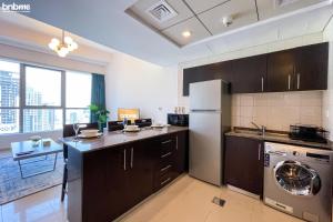 Kuchyň nebo kuchyňský kout v ubytování bnbmehomes - Unparalleled Luxury - Marina Walk - 3306