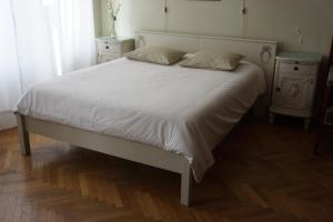 Posteľ alebo postele v izbe v ubytovaní Lindas Flat