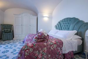 A bed or beds in a room at Villa Primavera