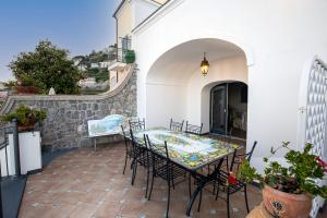 A balcony or terrace at Villa Primavera