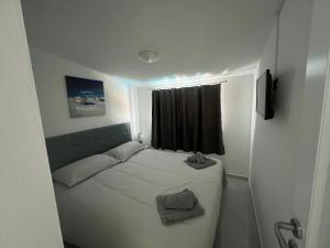A bed or beds in a room at VILLA LUDO a ZAMBRONE TROPEA