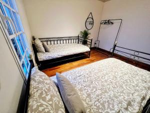 Posteľ alebo postele v izbe v ubytovaní lujosa villa con piscina privada