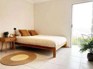 Posteľ alebo postele v izbe v ubytovaní lujosa villa con piscina privada