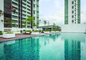 Swimming pool sa o malapit sa KRCB Suite - Evo Mall Bandar Baru Bangi