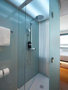 Koupelna v ubytování citizenM Seattle Pioneer Square