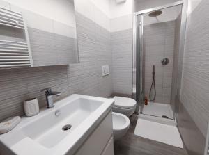 Ένα μπάνιο στο Casa di Bubs - By Ligooria +10 φωτογραφίες