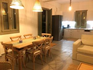 A kitchen or kitchenette at Nautilus Beach Home
