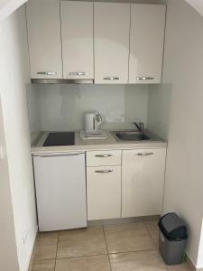 Fotografie z fotogalerie ubytování Apartmani Mario v destinaci Baška Voda + 20 fotografií