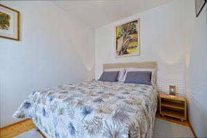 Posteľ alebo postele v izbe v ubytovaní Art Apartments Postira
