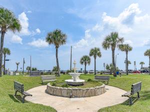 Gallery image of South Beach Club 205, 3 Bedrooms, Sleeps 6, Ocean View, 2nd Floor, Elevator in Flagler Beach