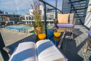 Balkón alebo terasa v ubytovaní Grey Lights Garden Apartment