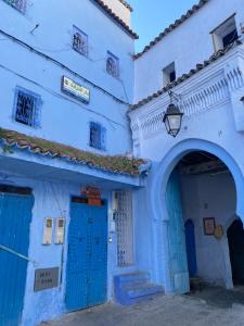 シェフシャウエンにあるThe Star Of Chefchaouenの青い都市モロッコの路地