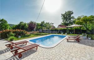 Πισίνα στο ή κοντά στο Amazing Home In Turjaci With Wifi