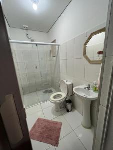 Bilik mandi di Hospedagem Elite térreo