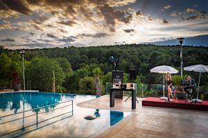 Bazén v ubytování Premantura Resort - Hotel & Restaurant nebo v jeho okolí