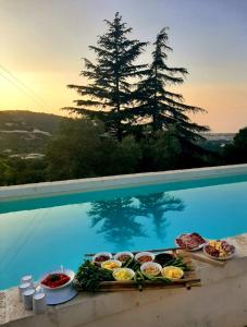 Bazén v ubytování Il Rifugio Luxury House & Spa nebo v jeho okolí